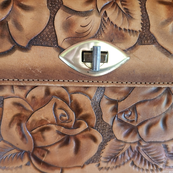 Vintage tooled leather satchel - Picture 9 of 10